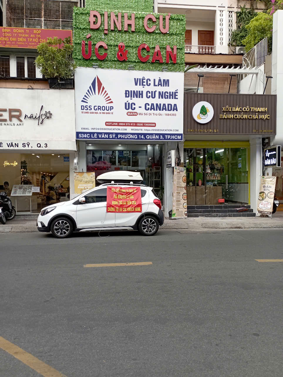Nhiều lần cho treo băng rôn phá hoại hình ảnh DSS và đăng bài trên mạng